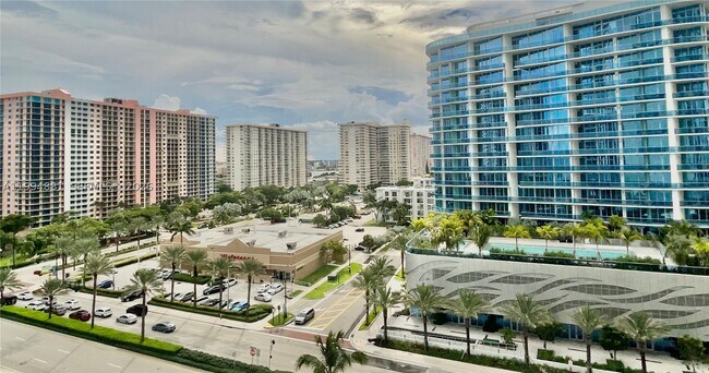 Building Photo - 17555 Collins Ave