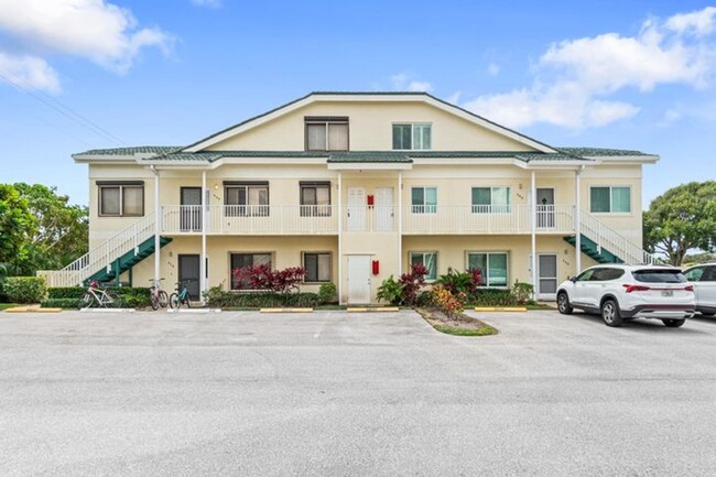 Building Photo - 470 Bella Vista Ct N