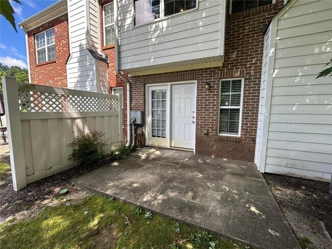 Building Photo - 3233 Glenloch Pl