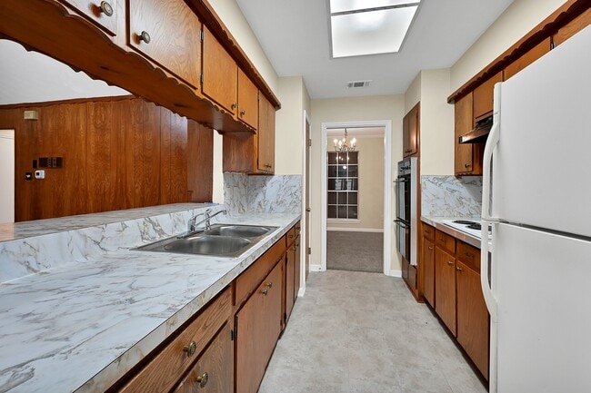 Building Photo - 10026 Kirkglen Dr