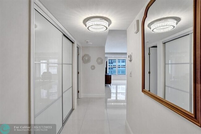 Building Photo - 3750 Galt Ocean Dr