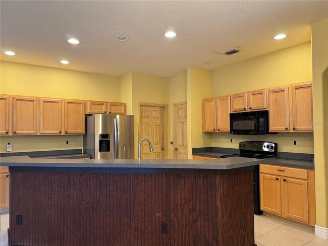 Building Photo - 7832 Kavanagh Ct