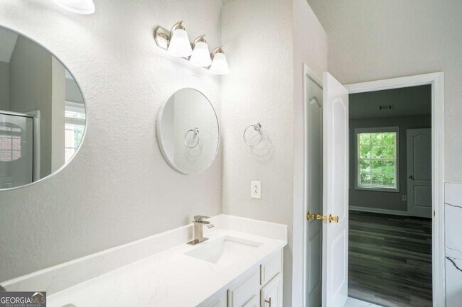 Building Photo - 3243 Newtons Crest Cir