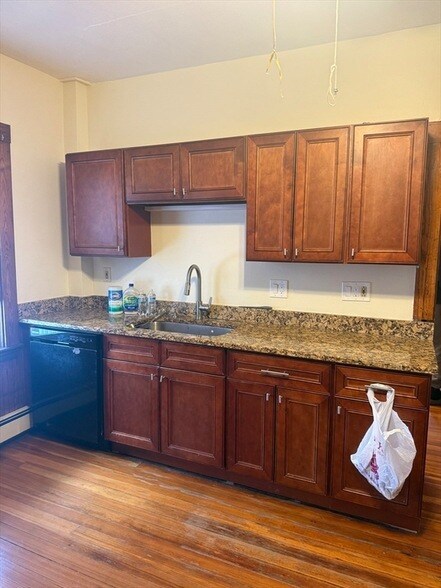 Building Photo - 57 Hoyle St