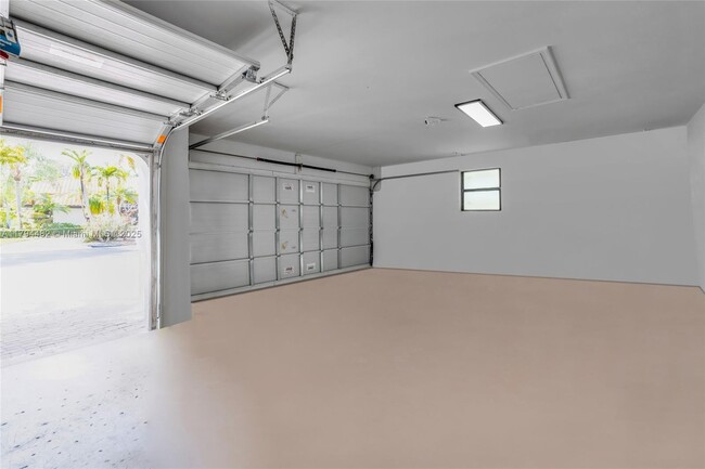 Building Photo - 6586 NW 97th Dr