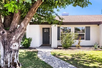 Building Photo - 9801 N 74th Pl