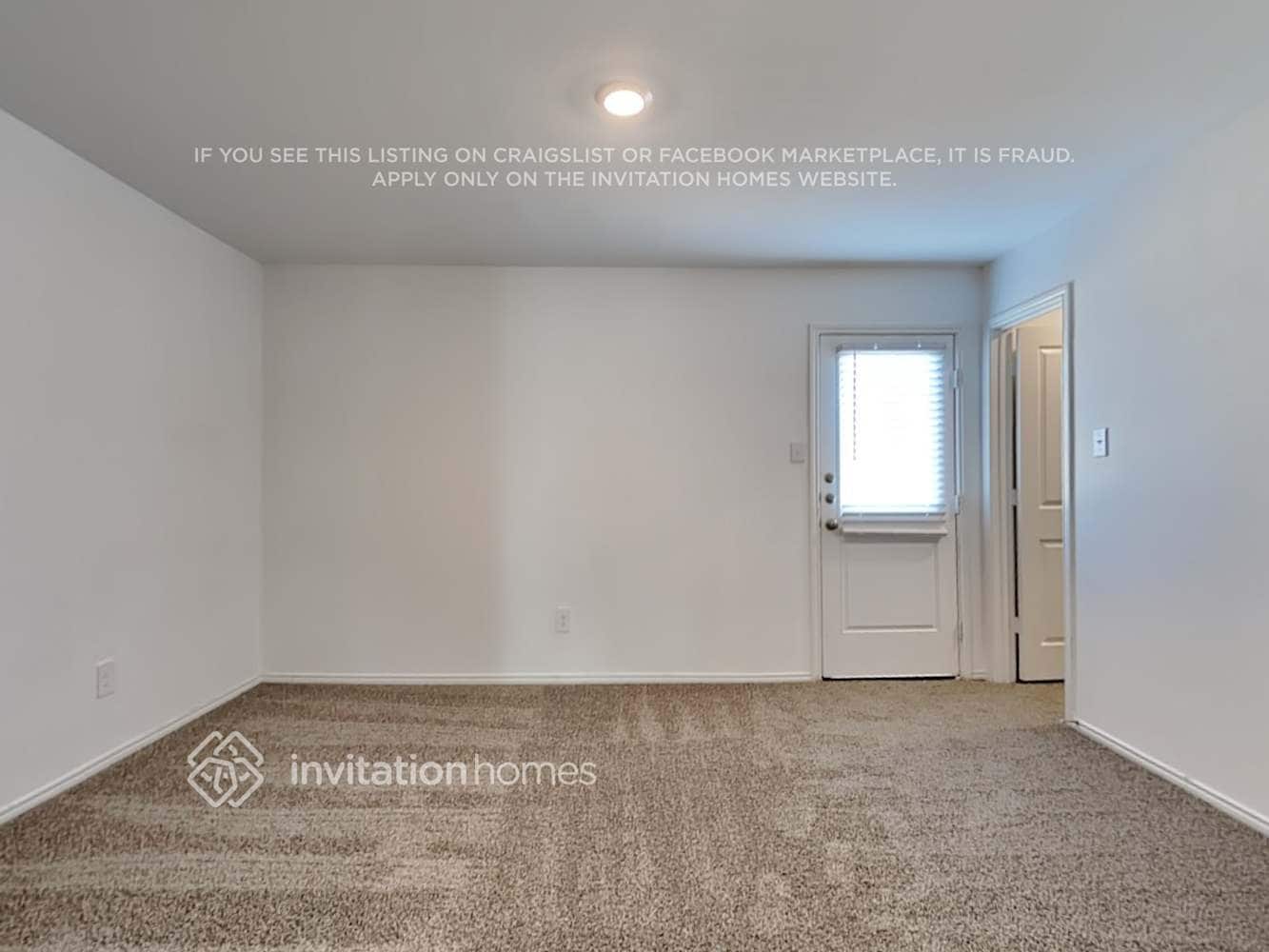 Building Photo - 3223 Crestone Dr
