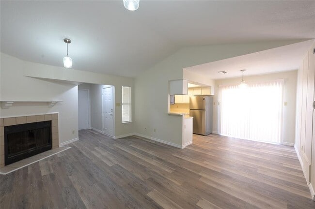 Building Photo - 916 Crockett St