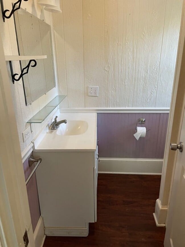 Building Photo - Great Studio Apartment in Highland - All b...