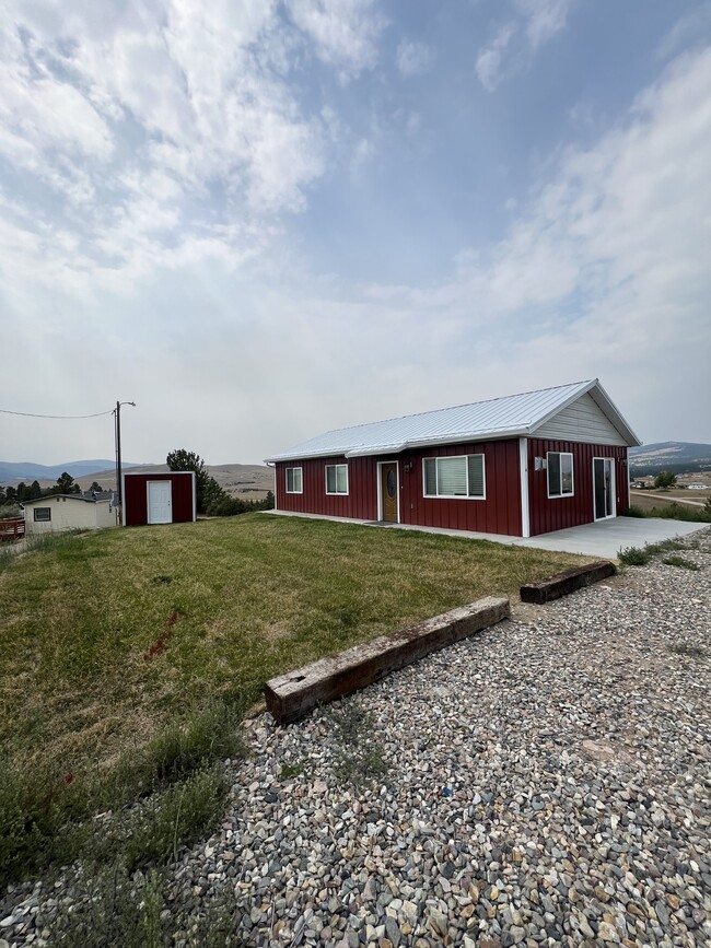 Building Photo - 5584 Windy Ridge Dr