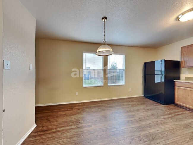 Building Photo - 10023 Woodland Pines
