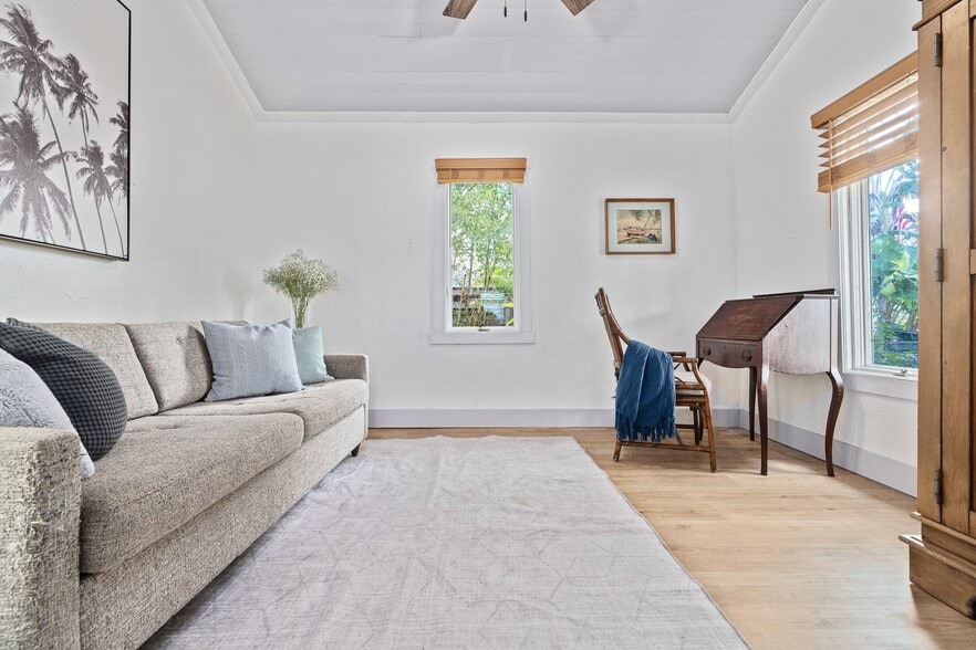 Building Photo - 511 41st Ave S