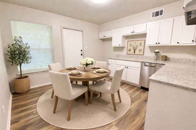 Building Photo - 117 E Sanford St