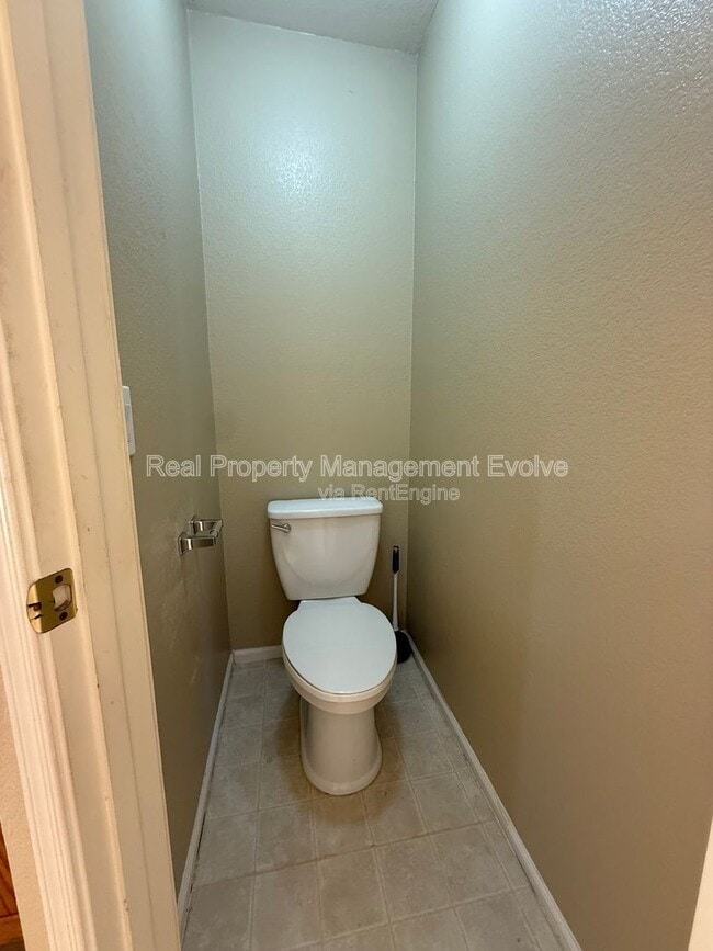 Building Photo - 12539 W Medlock Dr