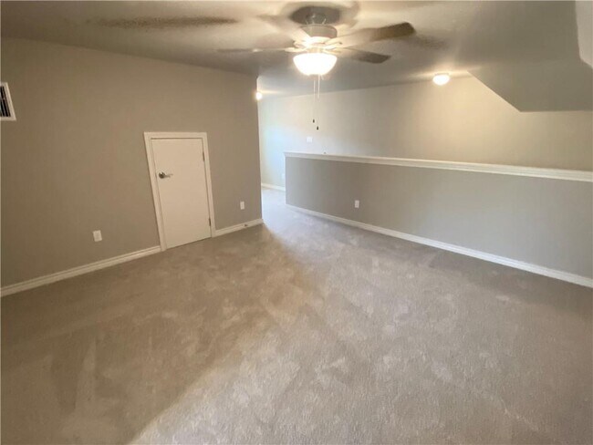 Building Photo - 1301 Low Branch Ln