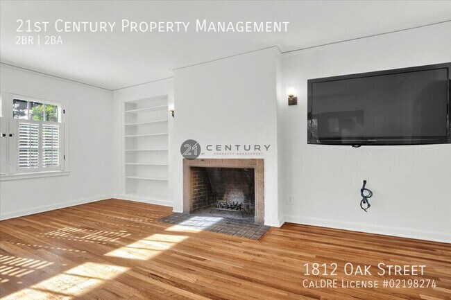 Building Photo - 1812 Oak St