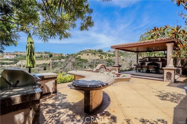 Building Photo - 15 Shadowcast