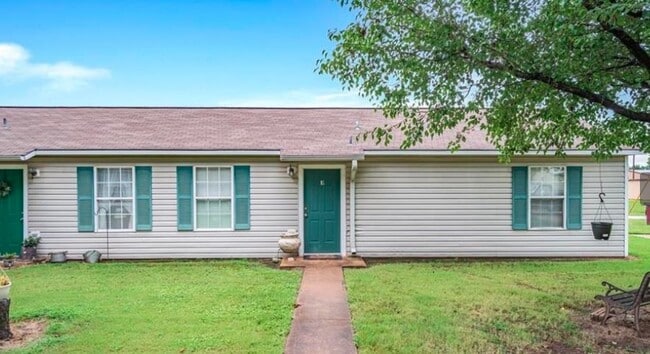 Unit E - 605 College St