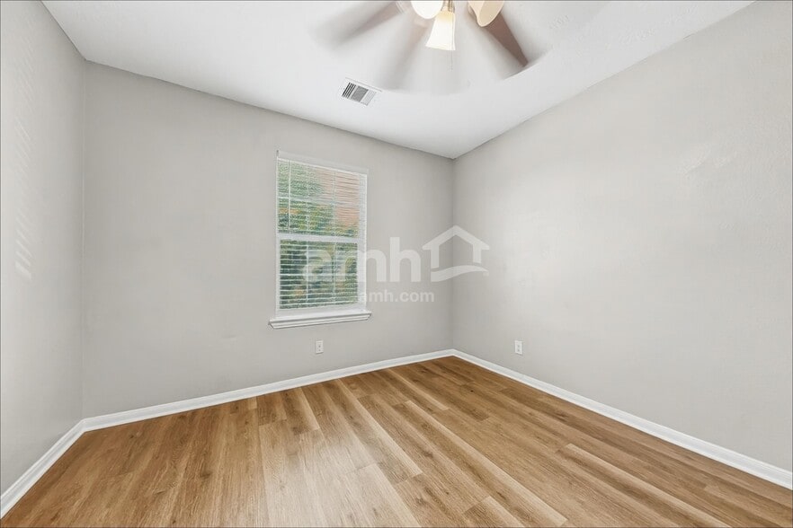 Building Photo - 10719 Woodwind Shadows Dr