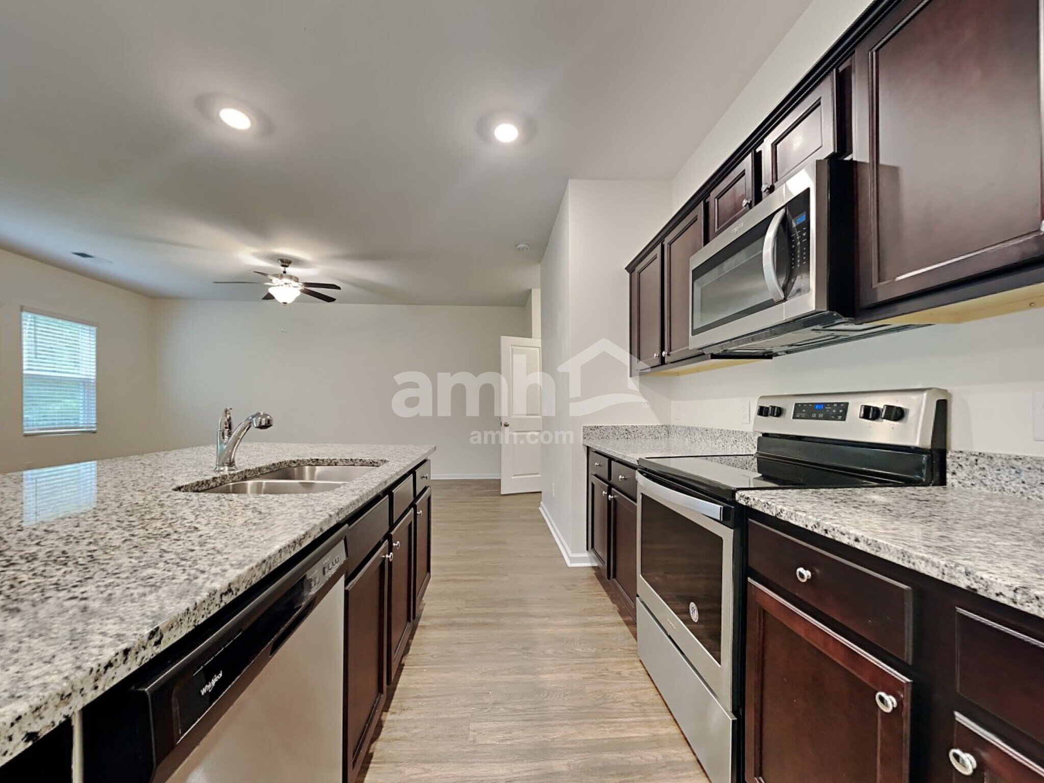 Building Photo - 152 Orion Way