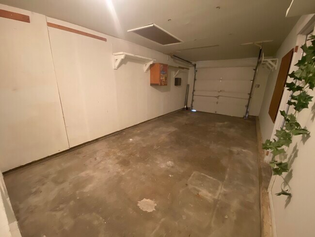 Building Photo - 227 Doyle Ave