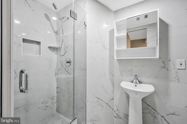 Building Photo - 1594 Poplar Grove Dr