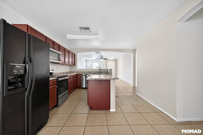 Building Photo - 2230 N 94th Ln