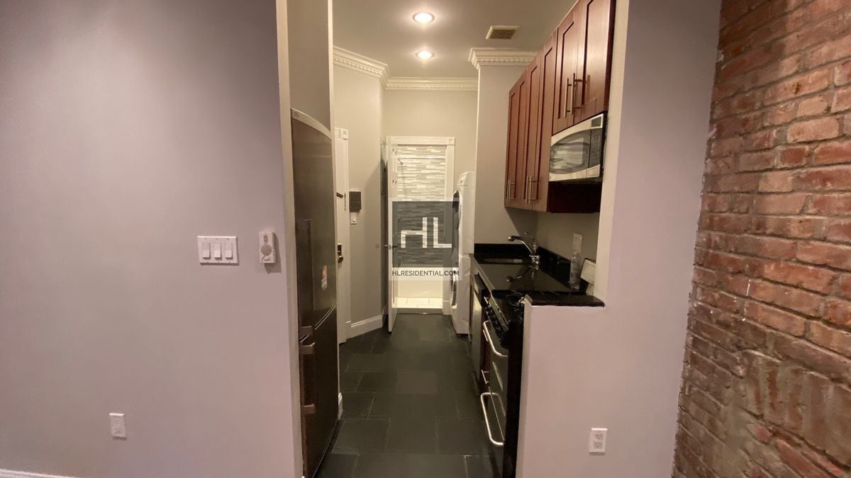 Building Photo - AMAZING 1 BR APARTMENT! WON’T LAST!! NO BR...