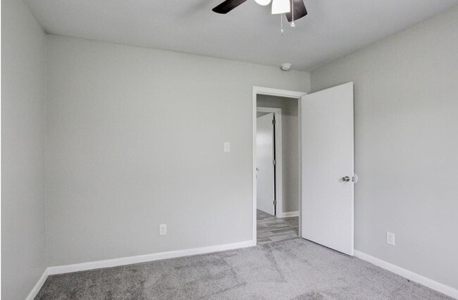 Building Photo - JUST LISTED! 3 bedroom with bonus room in ...