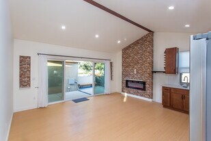 Building Photo - 5401 W 83rd St