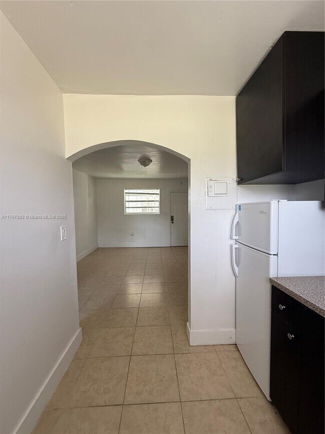 Building Photo - 5305 Biscayne Blvd