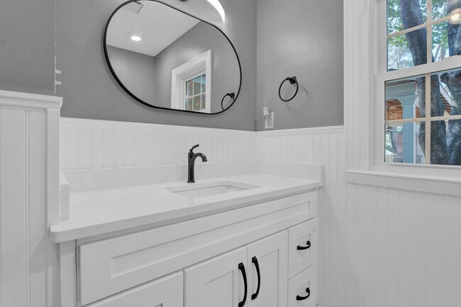 Building Photo - 4679 Walnut Grove Rd