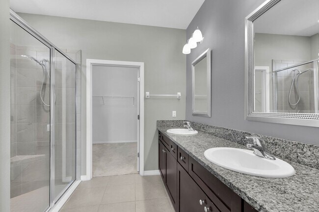 Building Photo - 3/2 Home In Upscale 55+ Gated Community