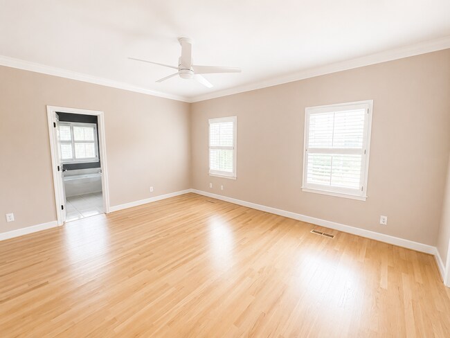 Building Photo - 202 Mallowrose Ln