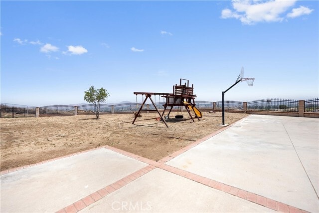Building Photo - 10703 Valley Dr