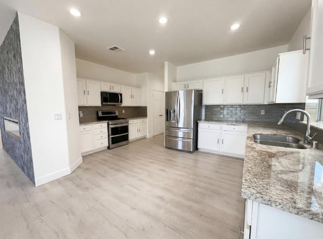 Building Photo - 2724 Bertolani Cir