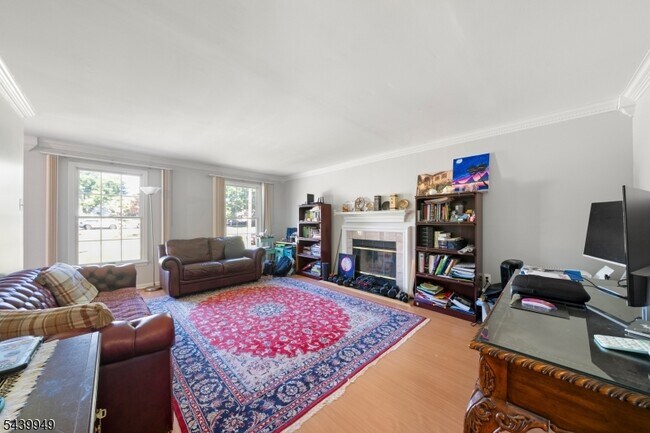 Building Photo - 32 Montville Ave