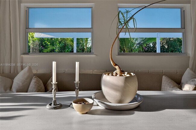 Building Photo - 3138 SW 15th St