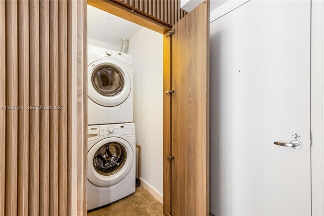 Building Photo - 151 SE 1st St