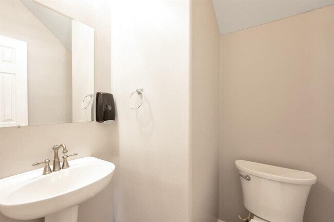 Building Photo - 3319 Viking Landing Ct