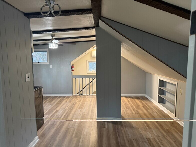 Building Photo - 84 Farrington Ave
