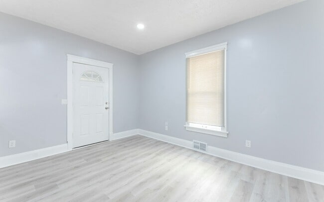 Building Photo - 3317 Virginia Ave