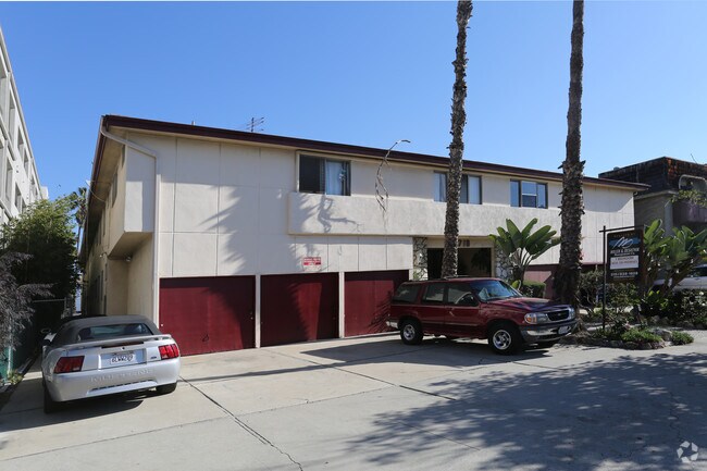 Building Photo - 3718 Clarington Ave