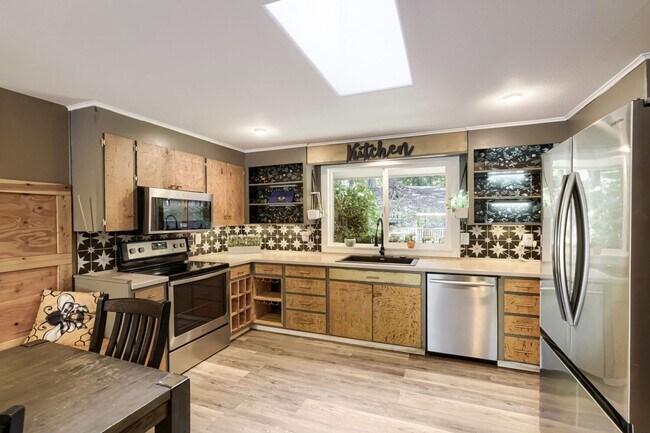 Building Photo - 3bd/1.75ba Issaquah Home