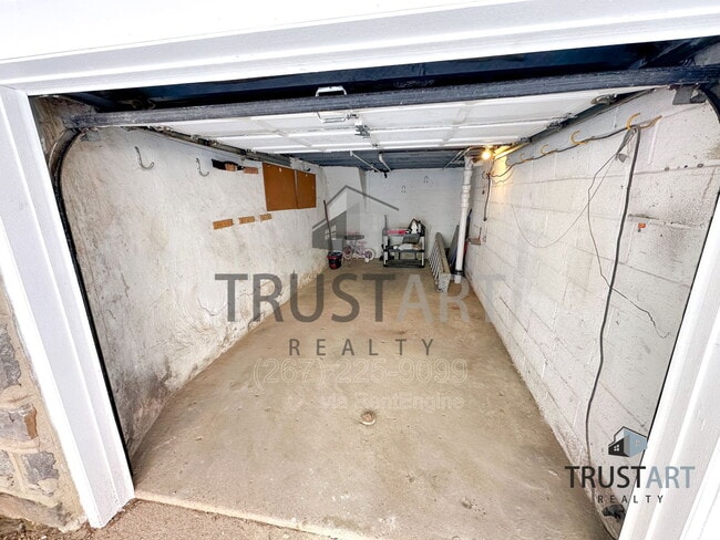 Building Photo - 217 Stevens St