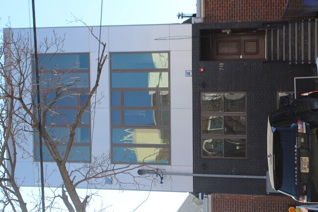 Building Photo - 718 N 19th St