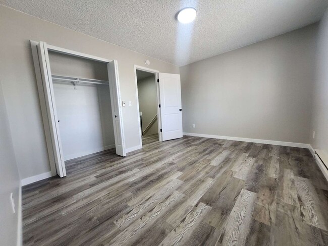 Building Photo - 31 Castle Royal Dr