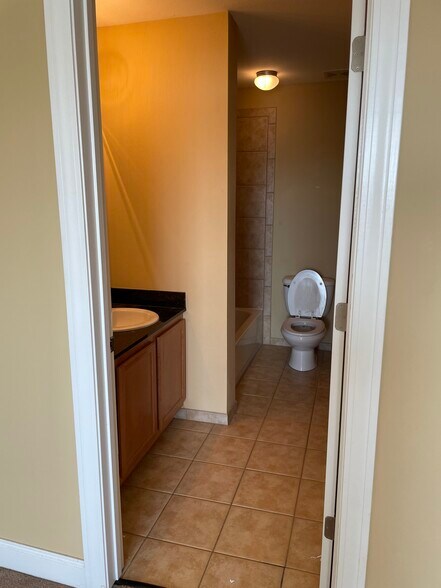 Building Photo - 1704 Pr 3097