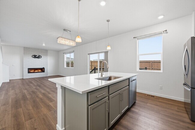 Building Photo - $2,695.95- 3 bed, 2.5 bath Home in Monument with Central AC and 2 Car Garage!