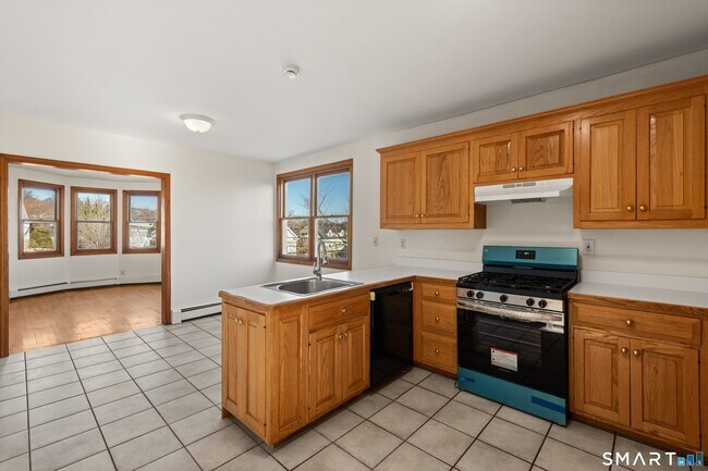 Building Photo - 275 Jennings Rd